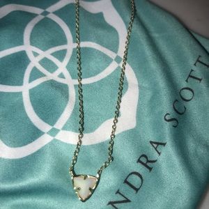 Kendra Scott-Small Perry Triangle Pendant Necklace